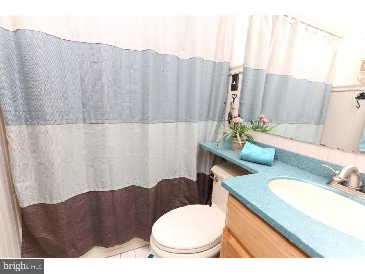 809 Dunbury Road Fairless Hills, PA 19030 - Photo 22 of 25 Bathroom