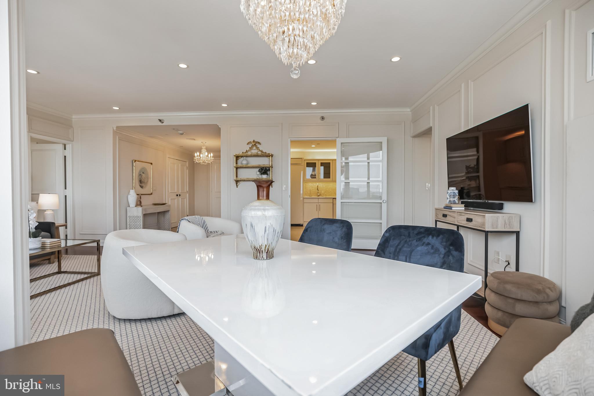 202 West Rittenhouse Square, Unit 2802 Philadelphia, PA 19103 - Photo 7 of 21