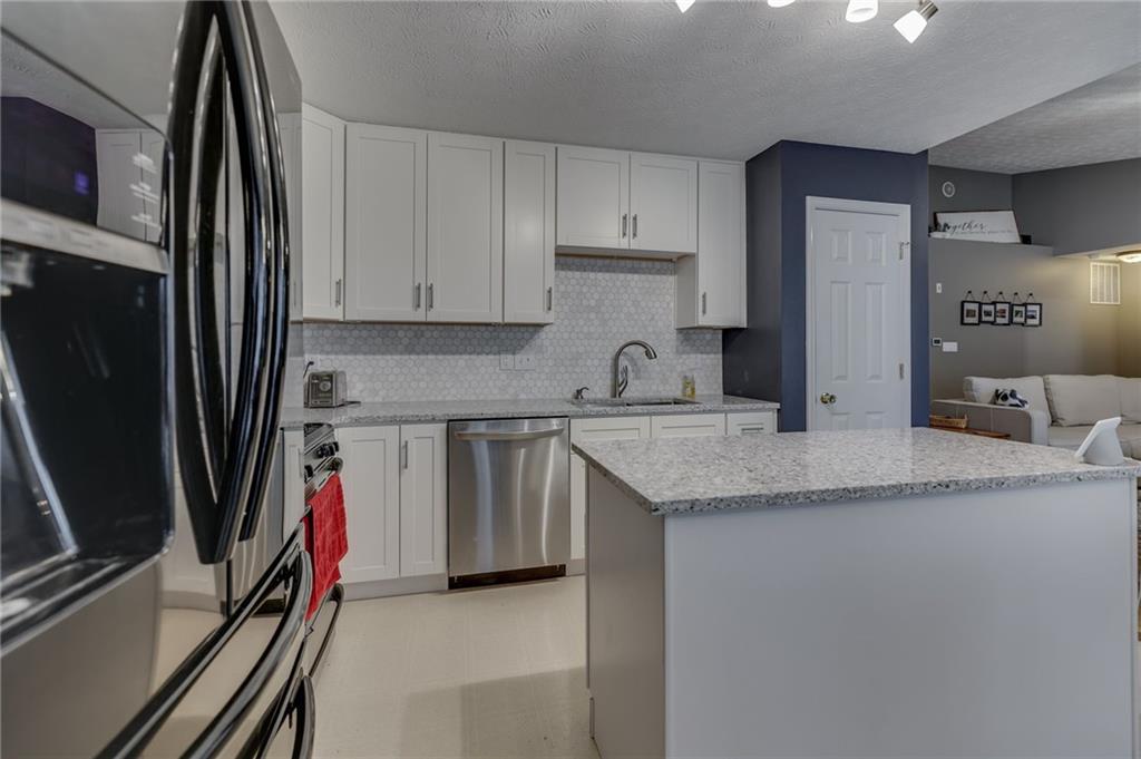 1272 Summer Ridge Lane Brownsburg, IN 46112 - Photo 18 of 28 Gallery Image 18