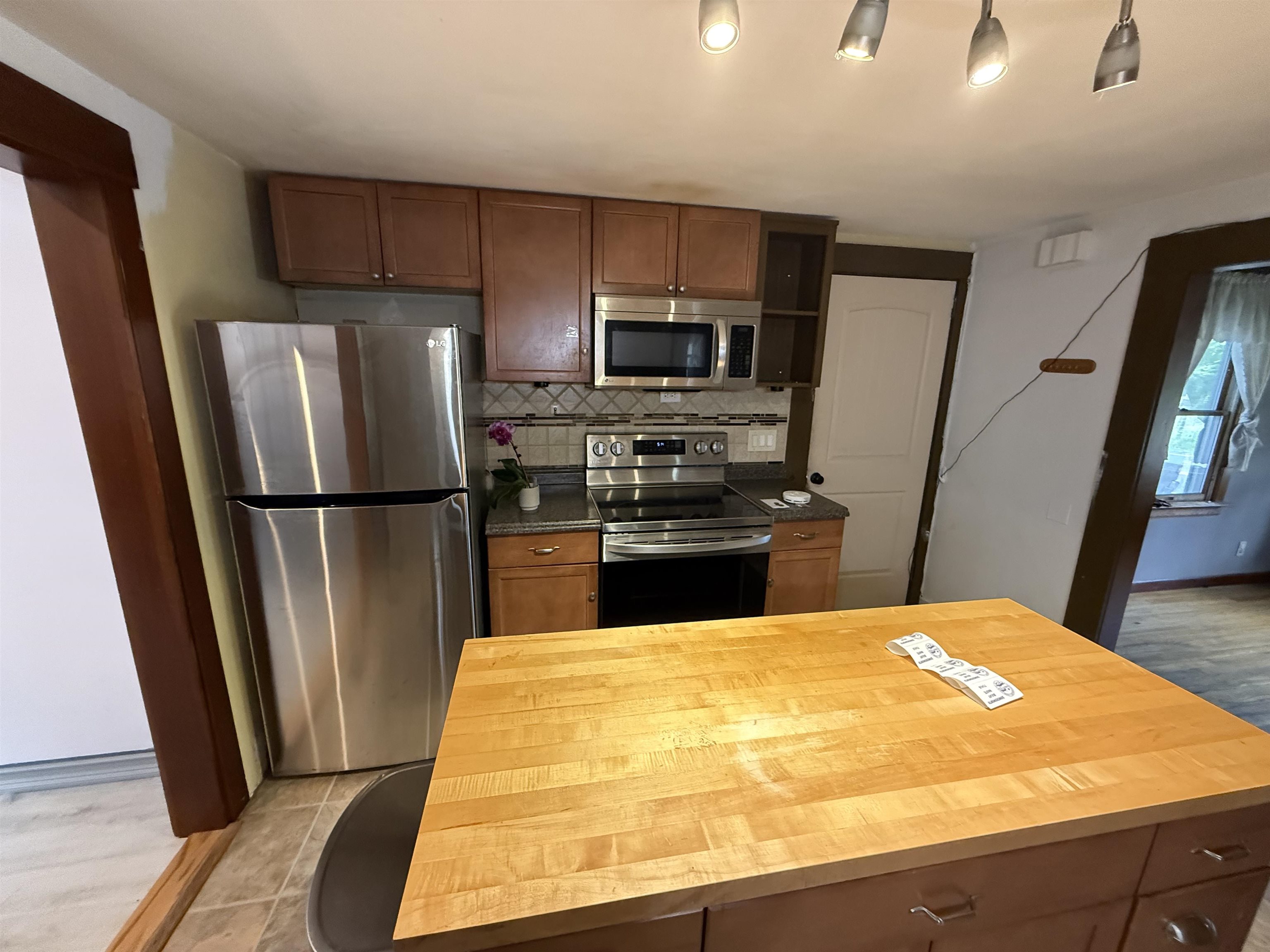 17 Buffumsville Road Somersworth, NH 03878 - Photo 4 of 38