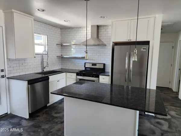 $1,885 | 3416 North 37th Street, Unit 6, Phoenix, AZ 85018