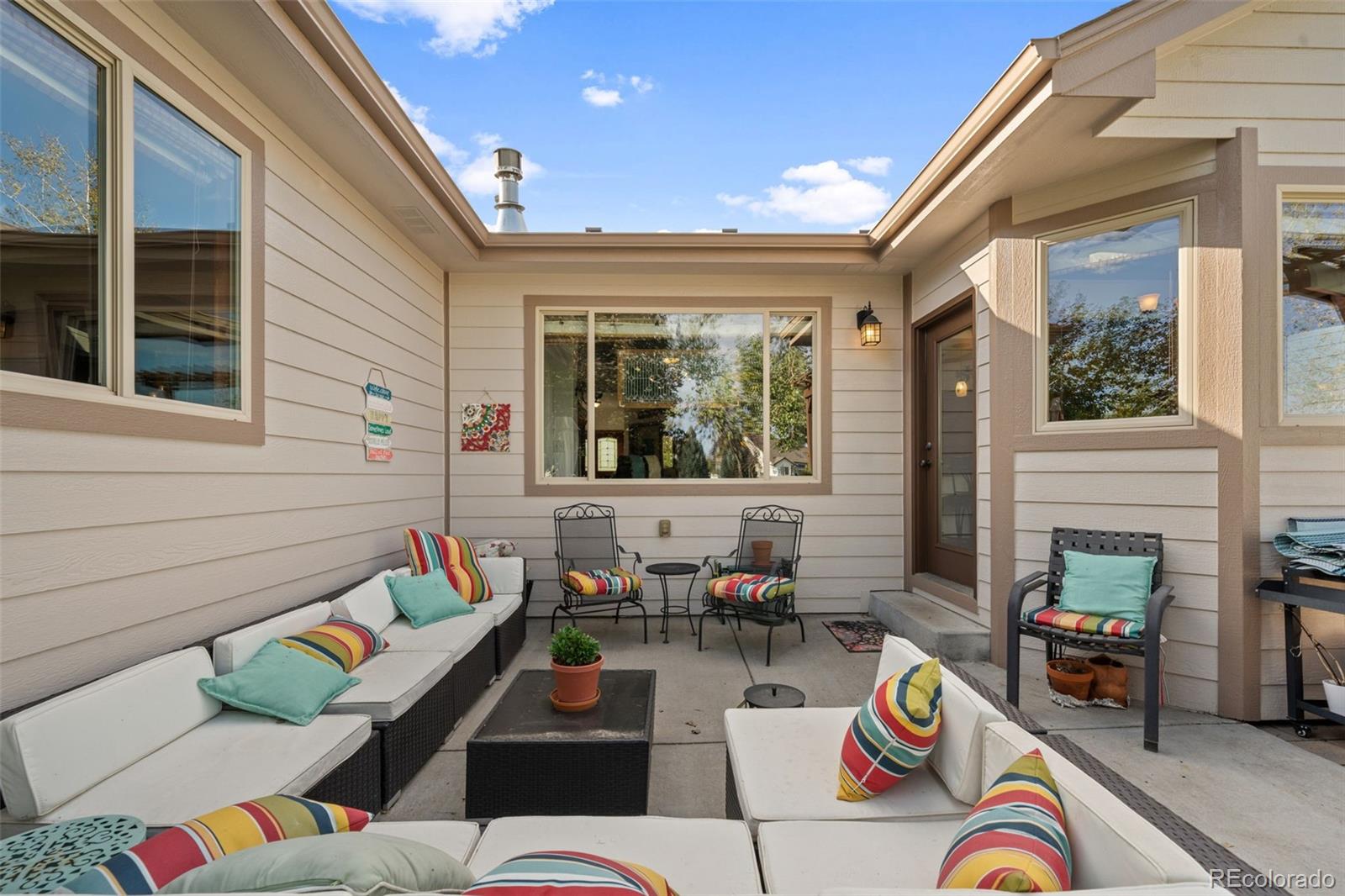 1731 Wales Drive Berthoud, CO 80513 - Photo 31 of 36 a outdoor living space with furniture