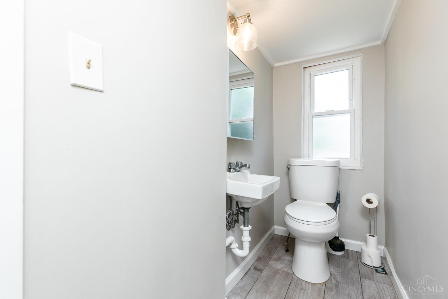 2944 North Bend Road Cincinnati, OH 45239 - Photo 23 of 34 Gallery Image 23