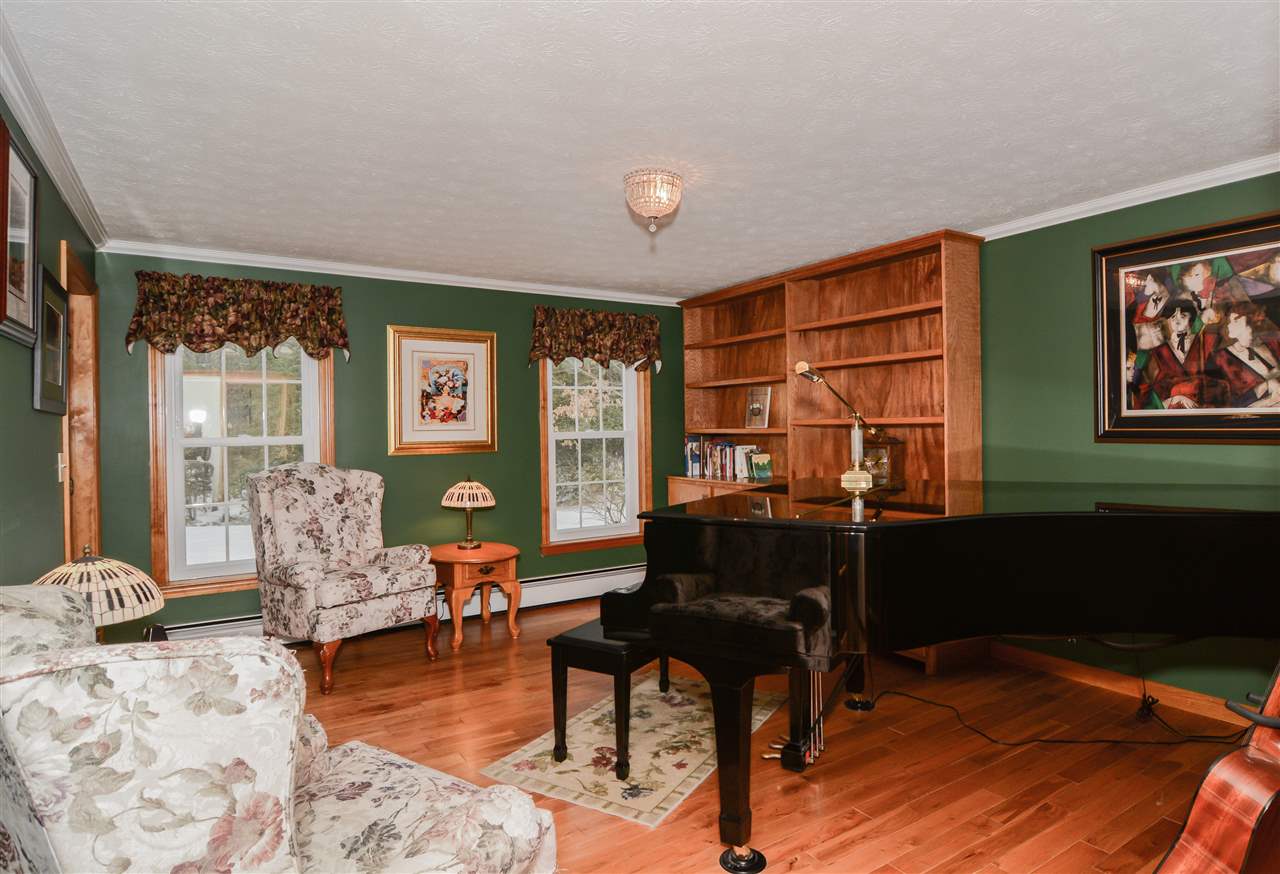 11 Westview Road Brookline, NH 03033 - Photo 16 of 40