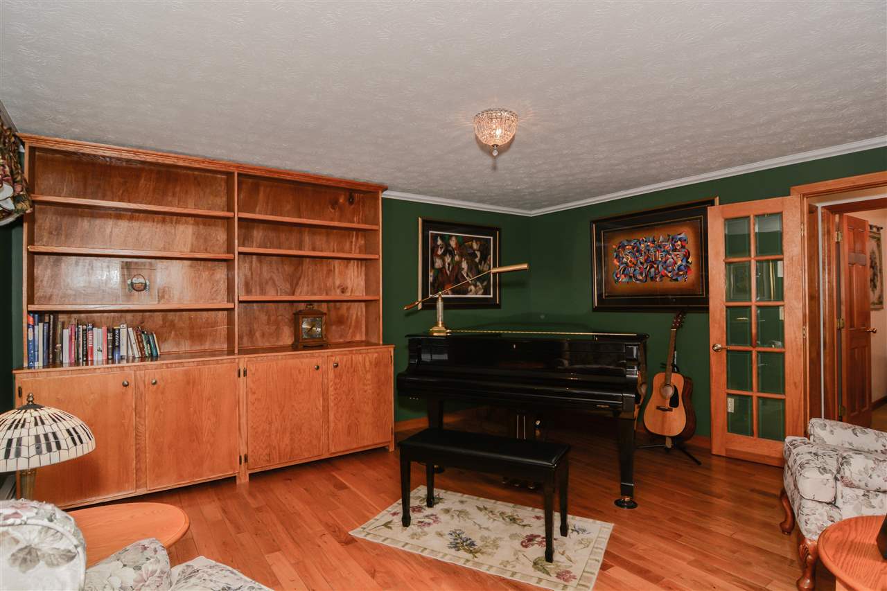 11 Westview Road Brookline, NH 03033 - Photo 17 of 40
