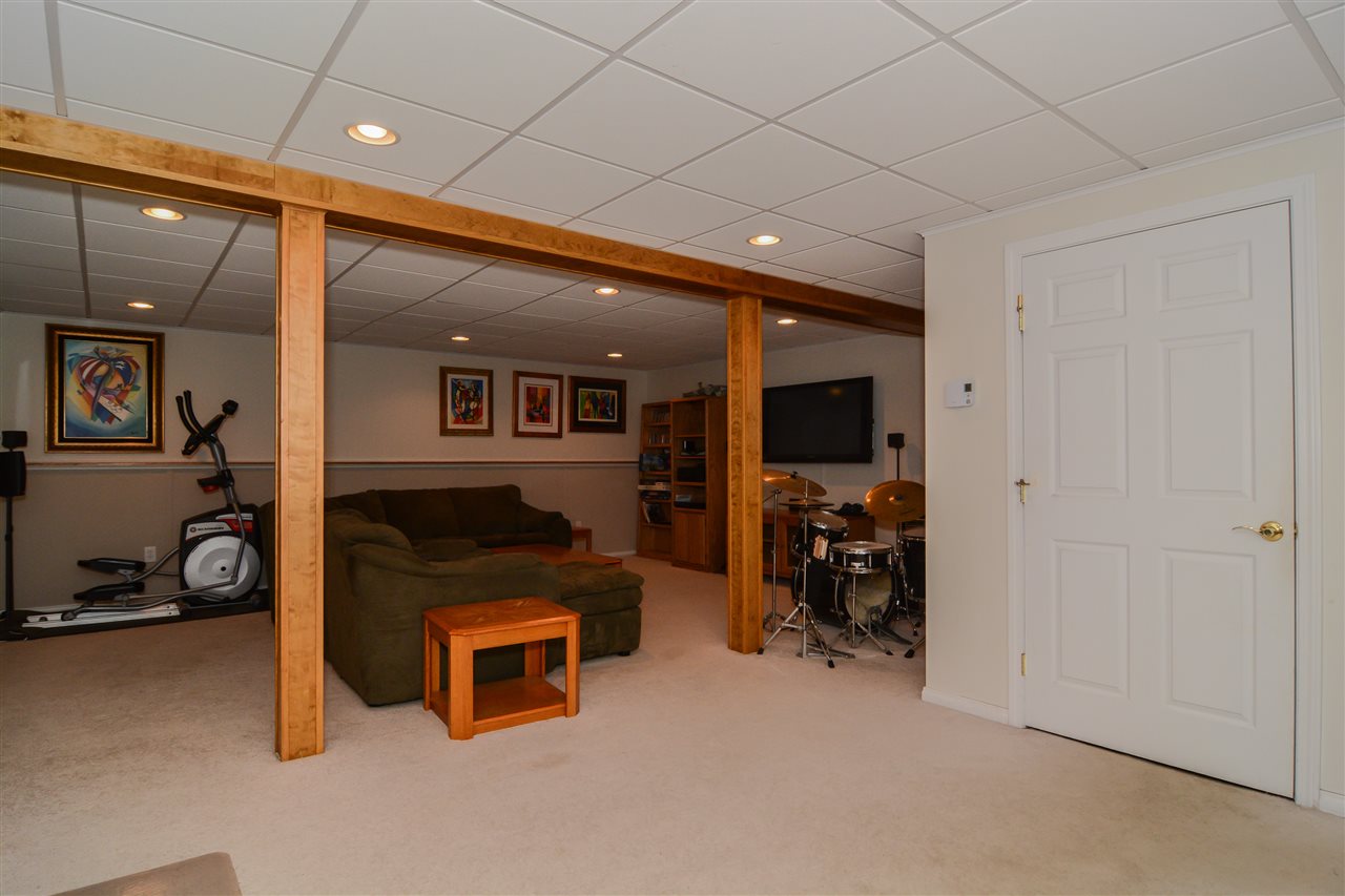 11 Westview Road Brookline, NH 03033 - Photo 30 of 40