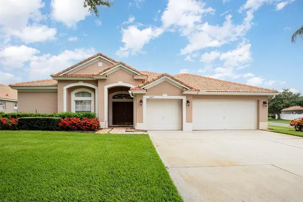 $834,000 | 6631 Crestmont Glen Lane, Windermere, FL 34786
