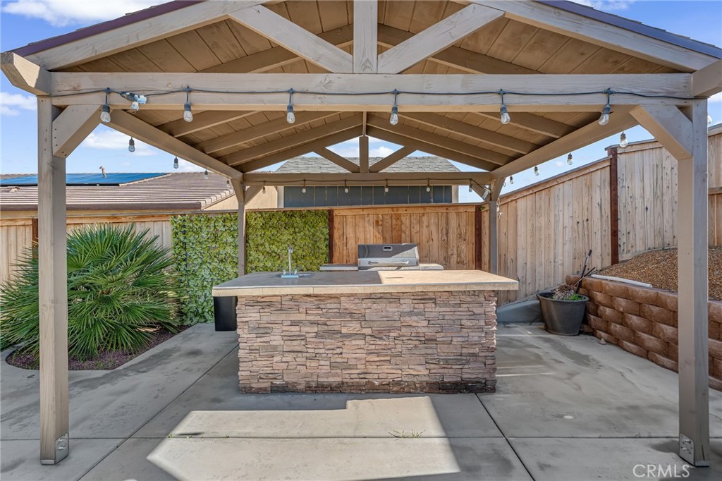 11409 Bellevue Street Adelanto, CA 92301 - Photo 15 of 49 a view of outdoor space