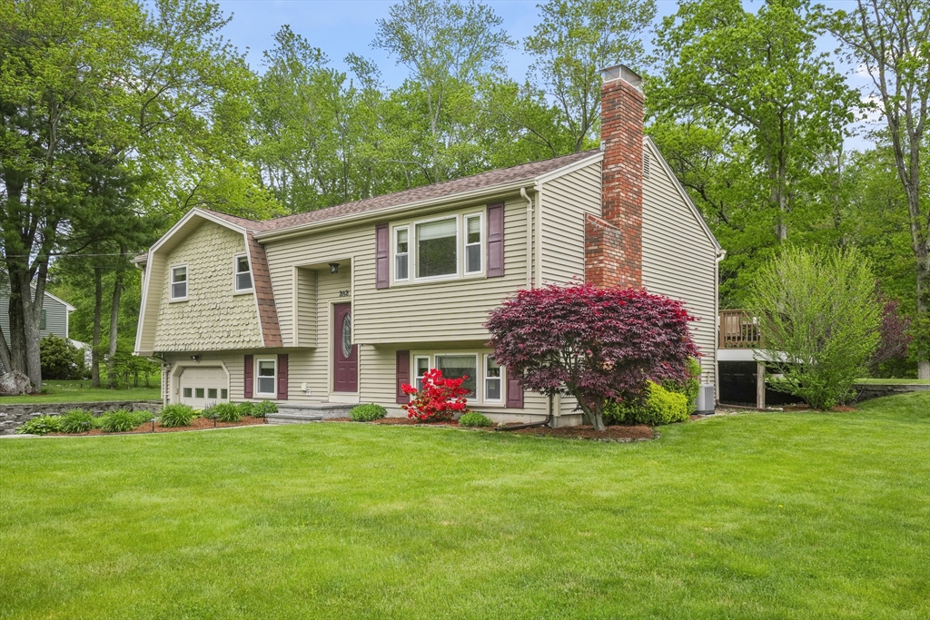 282 Old Post Road North Attleboro, MA 02760 - Photo 3 of 32 Gallery Image 3