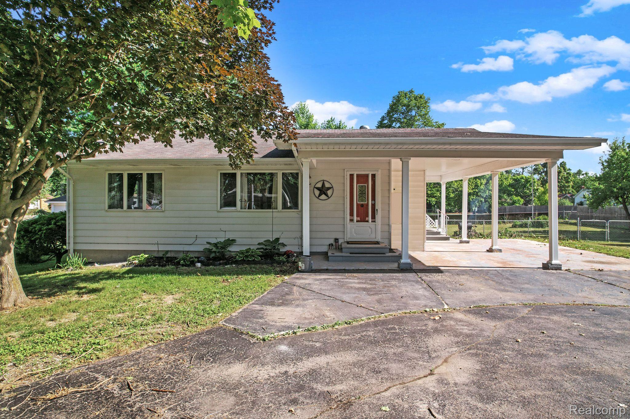 5478 Corunna Road Flint, MI 48532 - Photo 1 of 29 Gallery Image 1