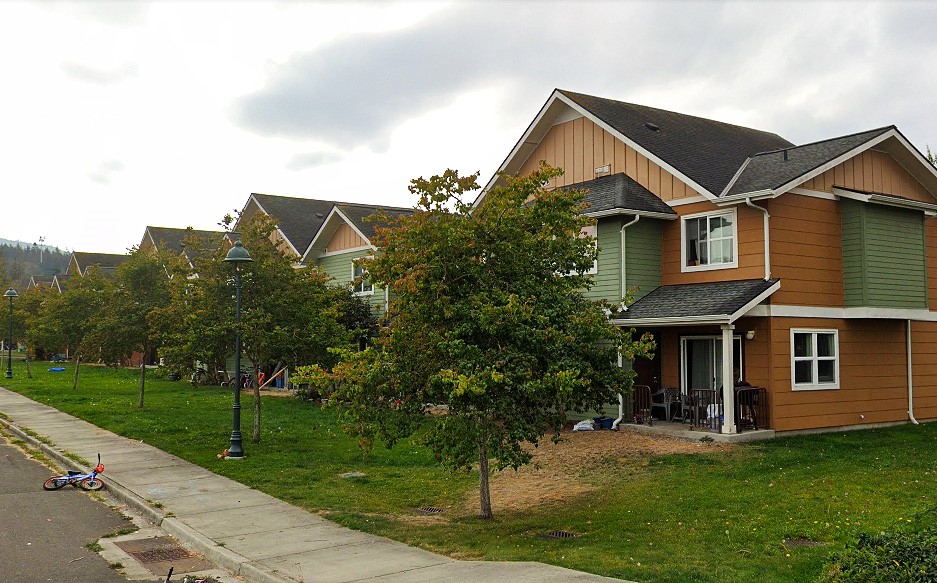 525 McCurdy Road Sequim, WA 98382 - Photo 7 of 7 a front view of a house with a yard