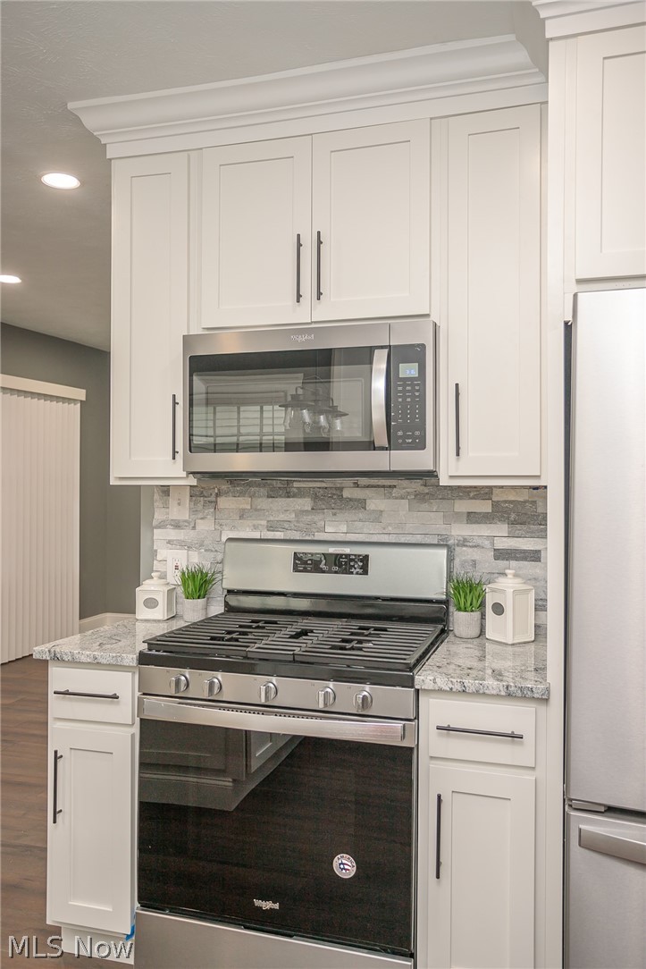 1687 South Green Road Cleveland, OH 44121 - Photo 17 of 31