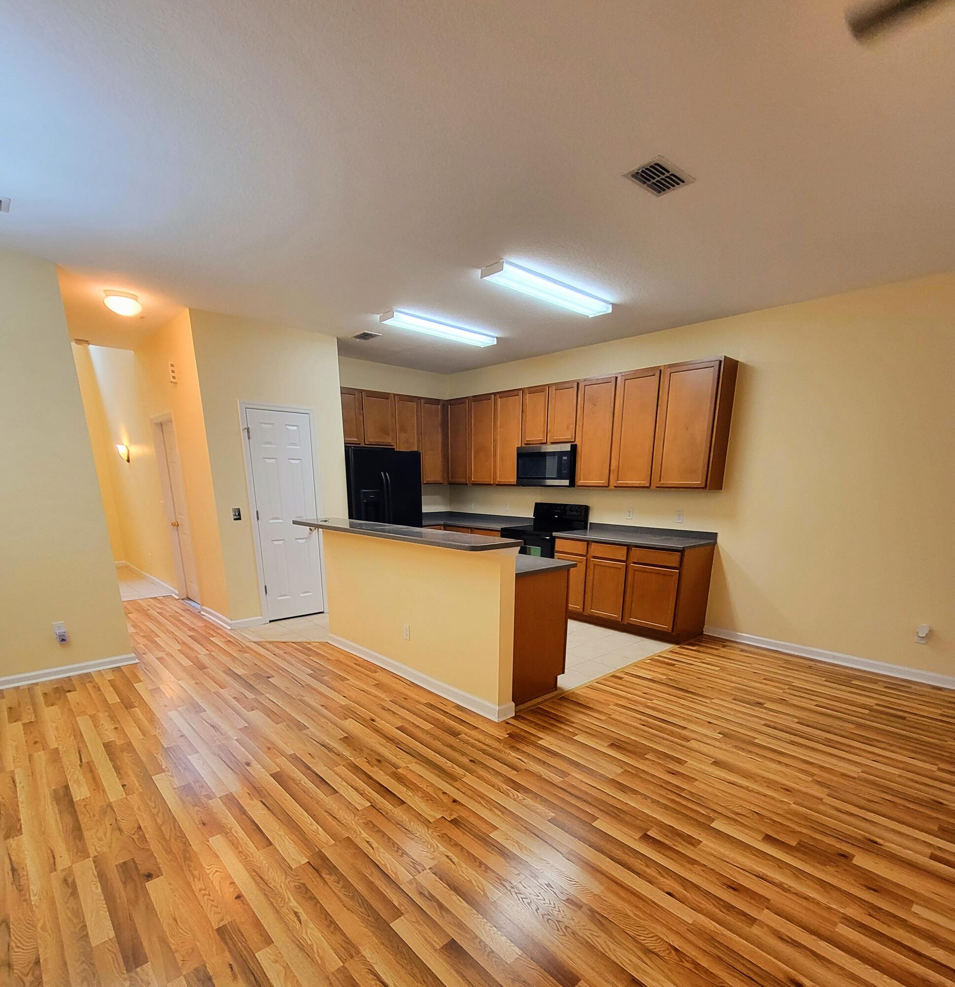 2775 Reston Street, Unit 101 Melbourne, FL 32935 - Photo 13 of 31 Reston great room