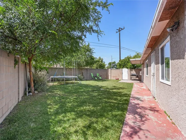 $725,000 | 13478 Fanshaw Avenue, Paramount, CA 90723