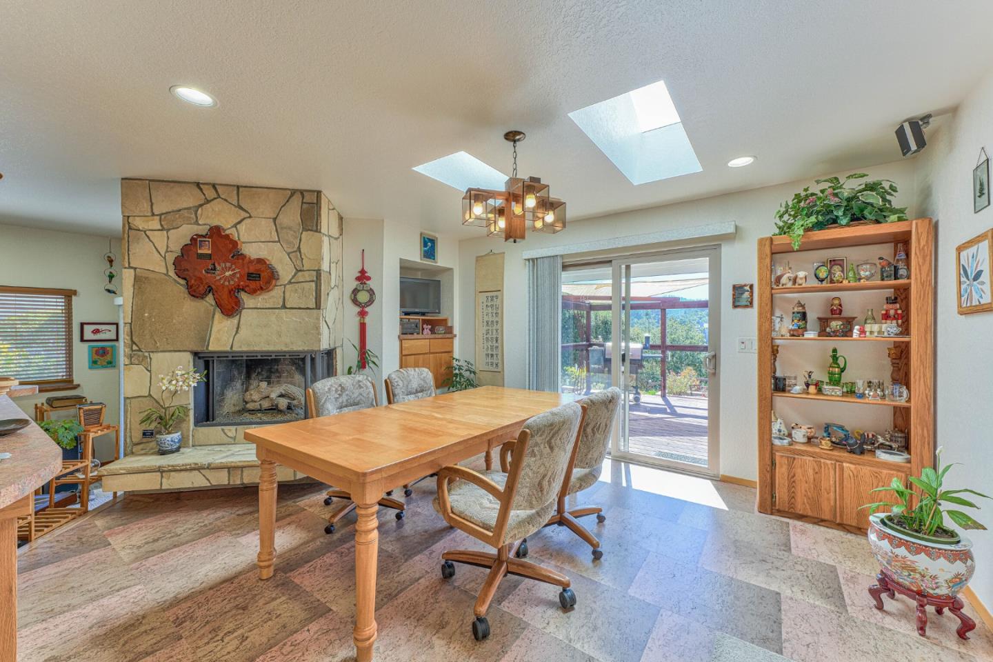1239 Josselyn Canyon Road Monterey, CA 93940 - Photo 10 of 43