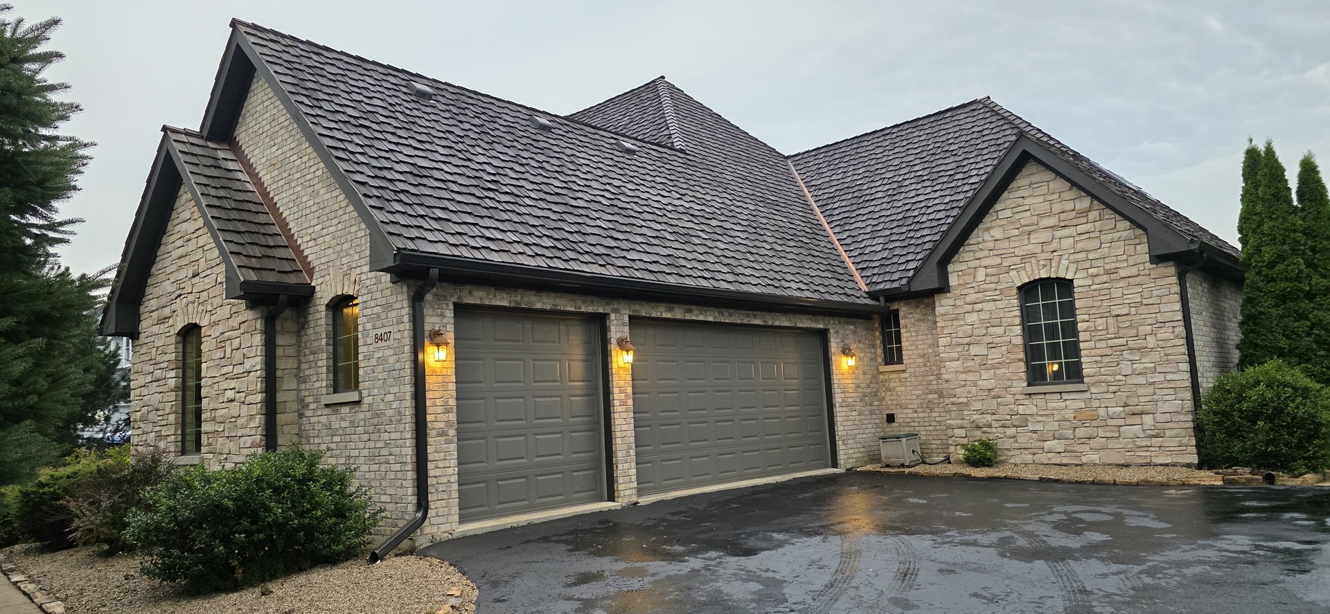 8407 Appaloosa Lane Spring Grove, IL 60081 - Photo 5 of 6 a front view of a house