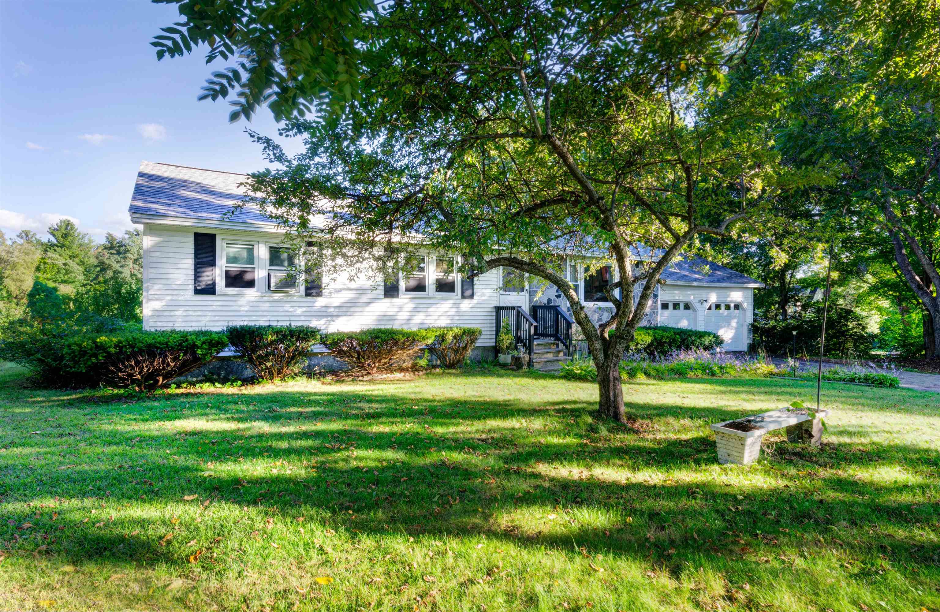 61 Pillsbury Road Londonderry, NH 03053 - Photo 2 of 30 Gallery Image 2