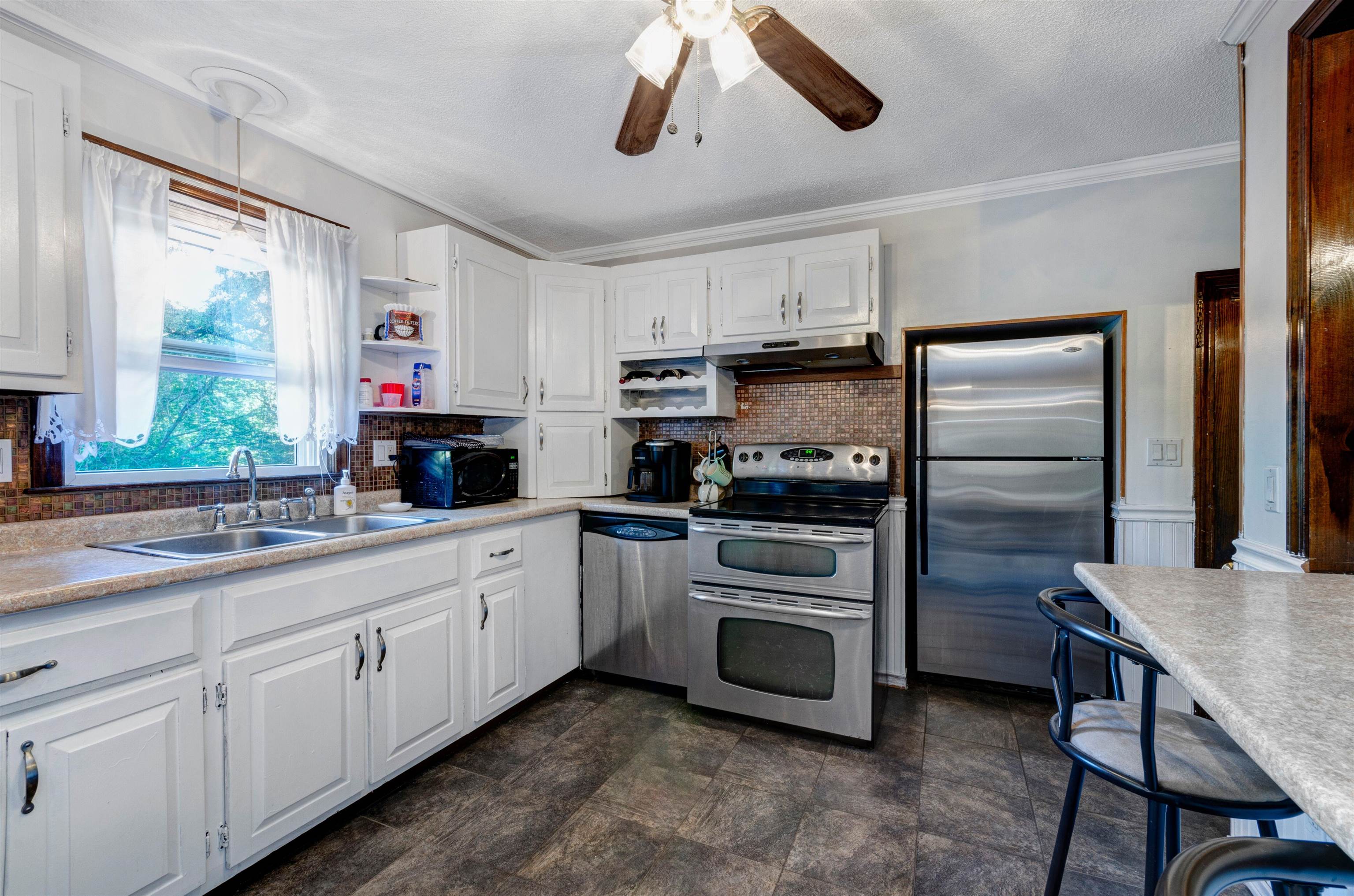 61 Pillsbury Road Londonderry, NH 03053 - Photo 10 of 30 Gallery Image 10