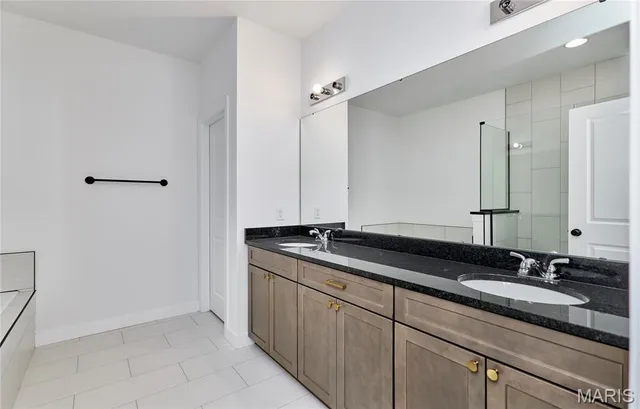 $384,000 | 152 Canyon Creek Circle, Moscow Mills, MO 63362