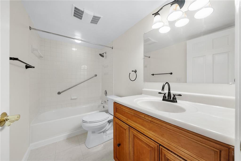 5600 Munhall Road, Unit 201 Pittsburgh, PA 15217 - Photo 29 of 49