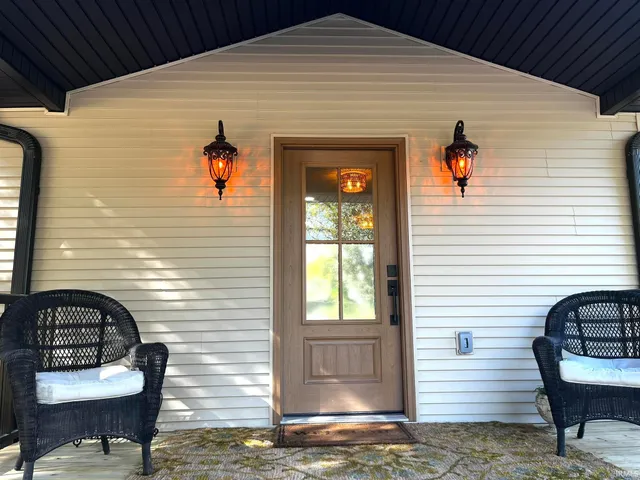 $1,800 | 624 Monroe Street, Newburgh, IN 47630