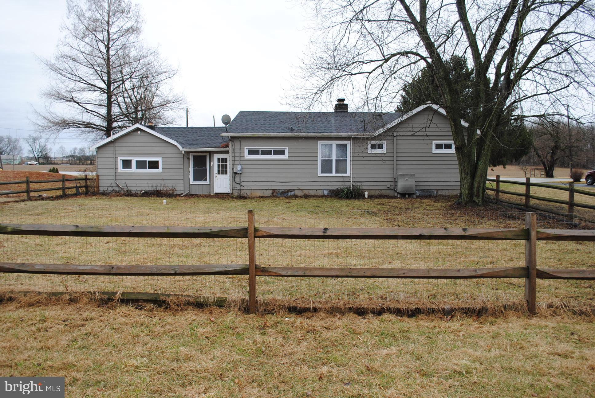520 Edgegrove Road Hanover, PA 17331 - Photo 26 of 28 Exterior (Rear)