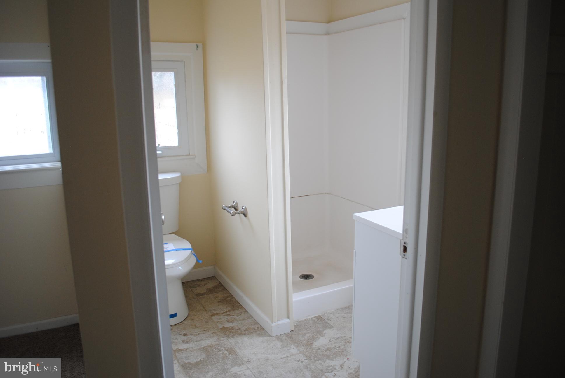 520 Edgegrove Road Hanover, PA 17331 - Photo 7 of 28 Bath