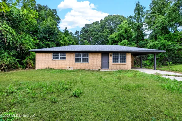 $99,900 | 804 Camp Avenue, Lumberton, MS 39455