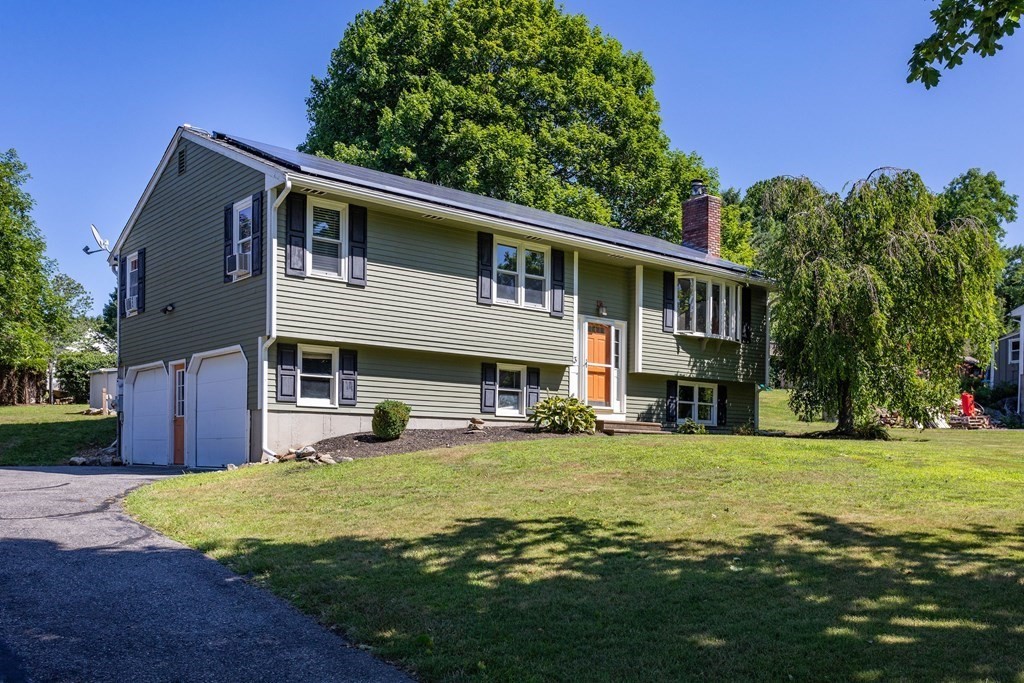 3 Skyline Drive Rutland, MA 01543 - Photo 1 of 17 Gallery Image 1