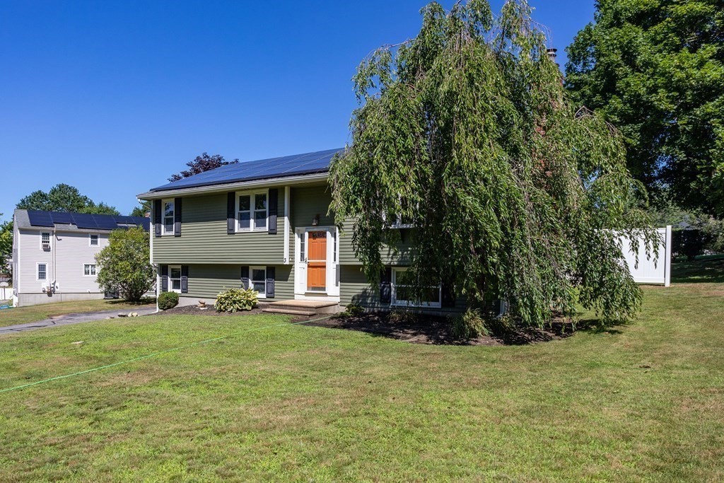 3 Skyline Drive Rutland, MA 01543 - Photo 2 of 17 Gallery Image 2