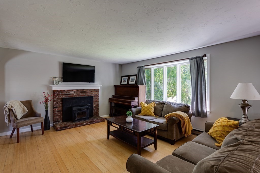 3 Skyline Drive Rutland, MA 01543 - Photo 3 of 17 Gallery Image 3