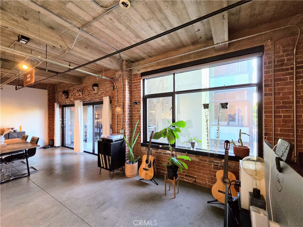 835 Locust Avenue, Unit 318 Long Beach, CA 90813 - Photo 20 of 31