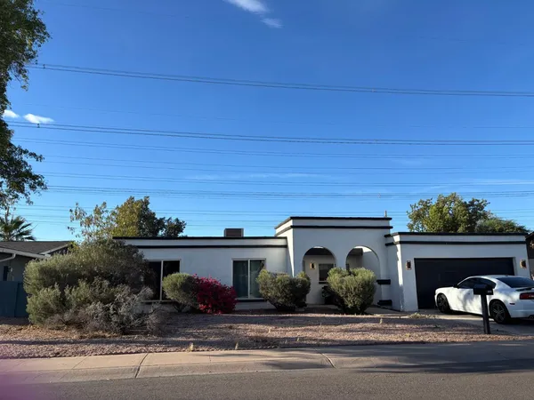 $2,700 | 2902 West Straford Drive, Chandler, AZ 85224