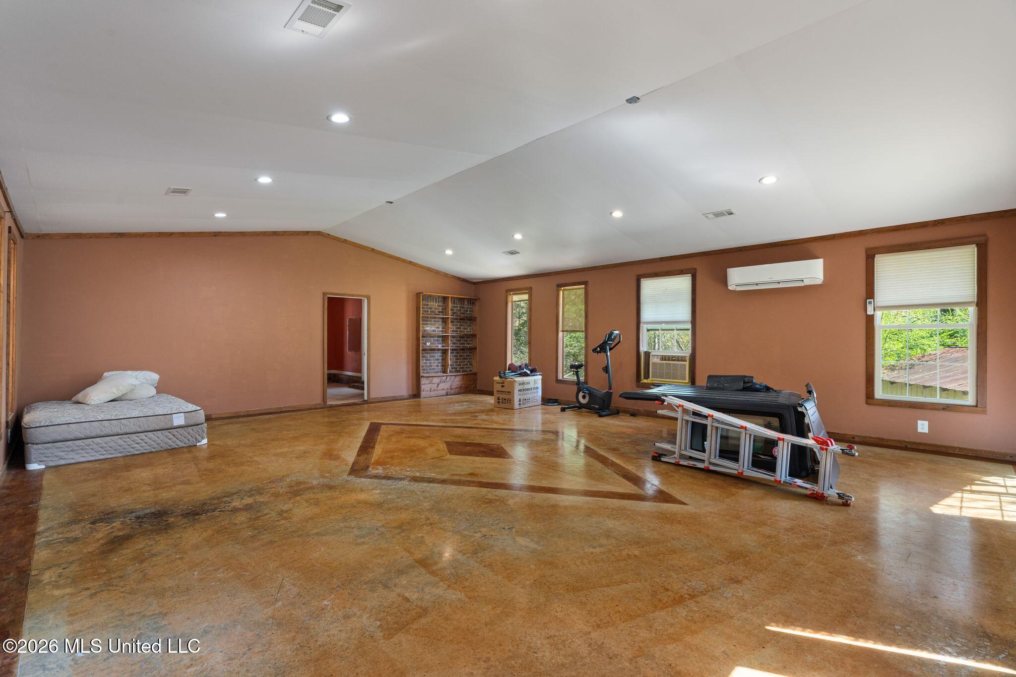 78 Tim Holifield Road Laurel, MS 39443 - Photo 16 of 33 78_Tim_Holifield_Rd-16