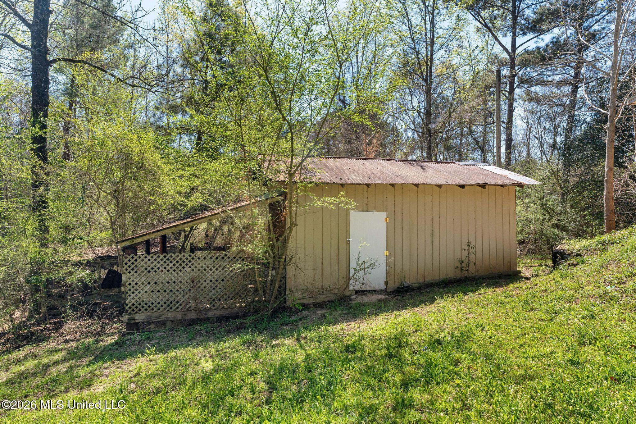 78 Tim Holifield Road Laurel, MS 39443 - Photo 32 of 33 78_Tim_Holifield_Rd-32