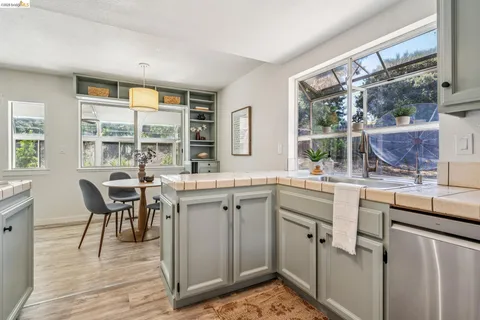 $895,000 | 5672 Torrey Pine Court, El Sobrante, CA 94803