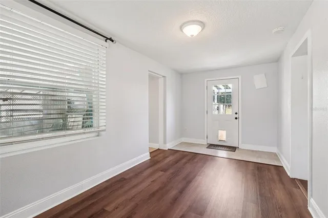 $300,000 | 1111 North Palmetto Circle, Eustis, FL 32726