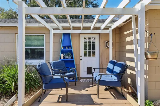 $300,000 | 1111 North Palmetto Circle, Eustis, FL 32726