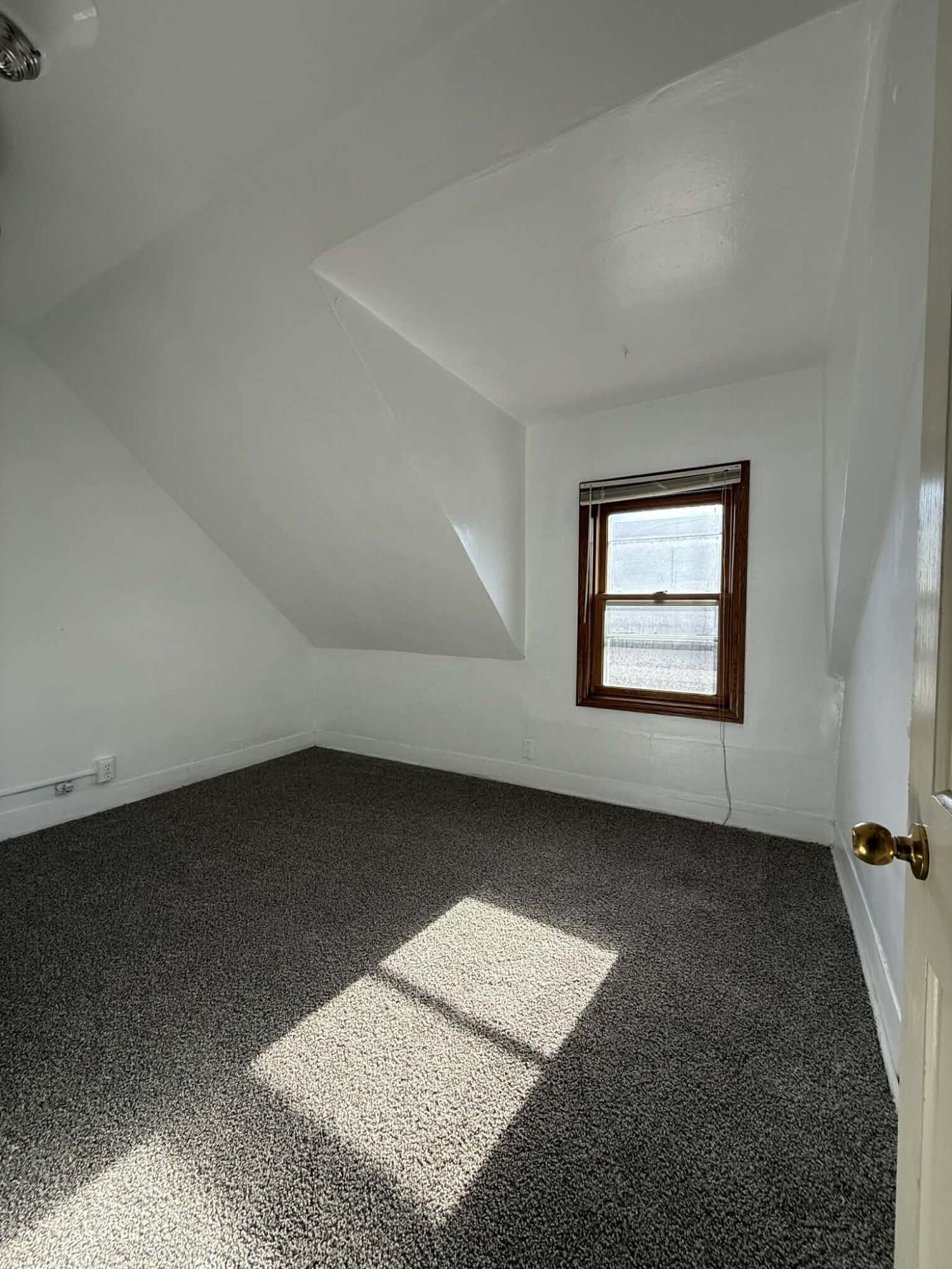 4420 17th Avenue, Unit UPPR Kenosha, WI 53140 - Photo 6 of 9 Bedroom