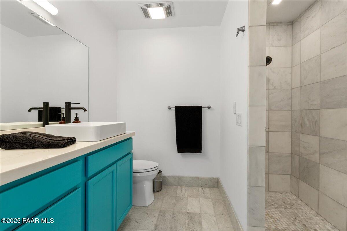 1705 Valley Ranch Circle Prescott, AZ 86303 - Photo 11 of 24 Primary Bathroom - 1705 Valley Ranch Cir