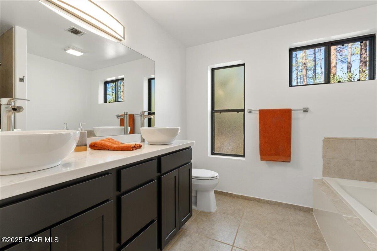 1705 Valley Ranch Circle Prescott, AZ 86303 - Photo 13 of 24 Bathroom 2 - 1705 Valley Ranch Cir