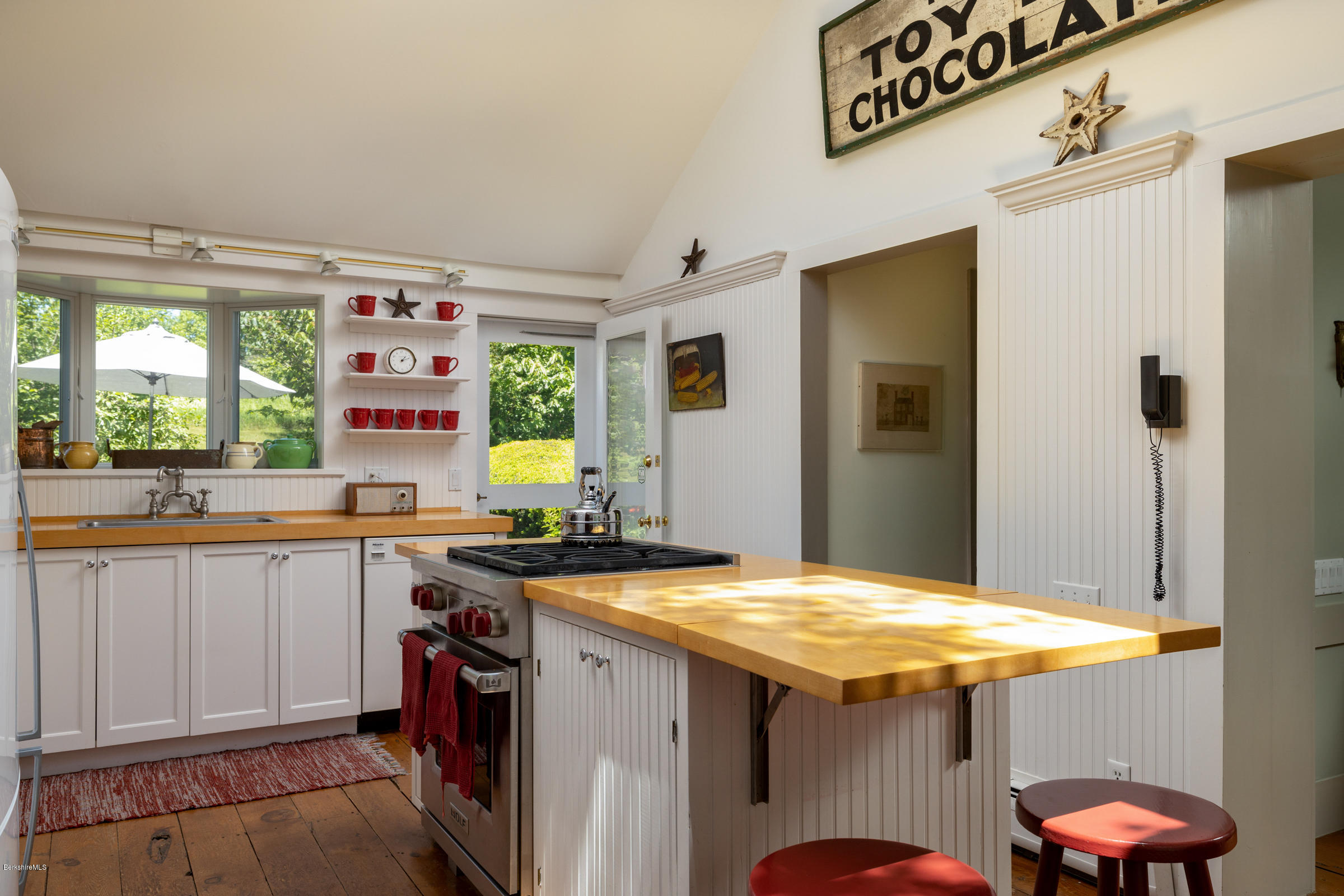 174 West Center Road West Stockbridge, MA 01266 - Photo 9 of 35 10 K 174-West-Center-Rd-136
