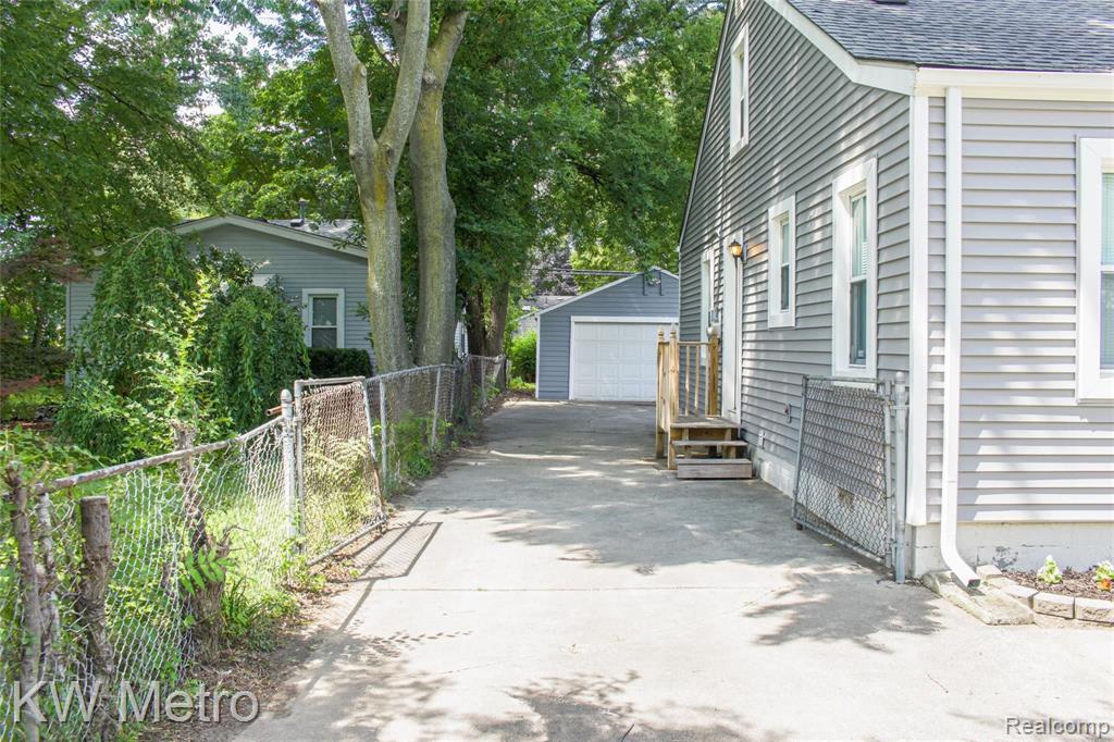 1522 South Campbell Road Royal Oak, MI 48067 - Photo 28 of 39