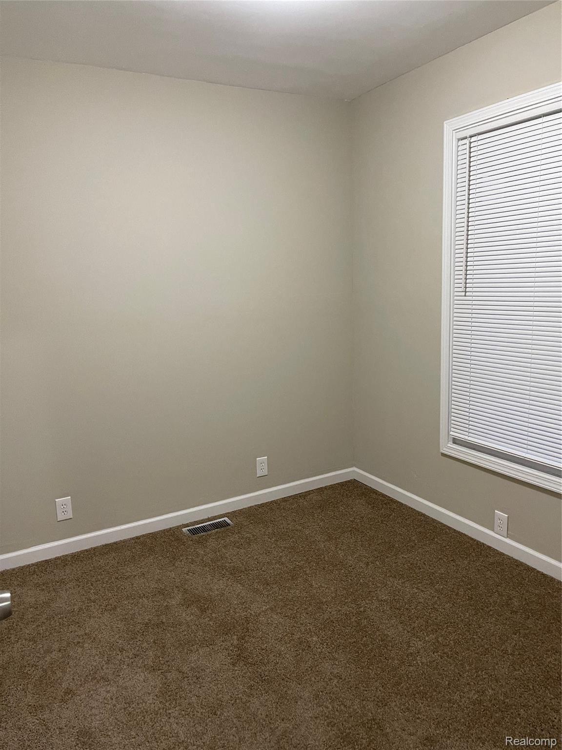 55 Cora Street River Rouge, MI 48218 - Photo 4 of 17 tempImageogLKSe.jpg