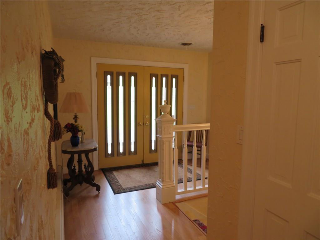 102 Mont Road Butler, PA 16001 - Photo 3 of 19