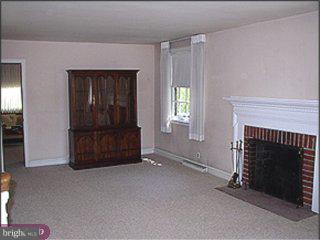 141 Kingston Road Cheltenham, PA 19012 - Photo 2 of 5