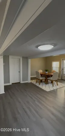 $324,900 | 305 East Oak Street, Lake Waccamaw, NC 28450