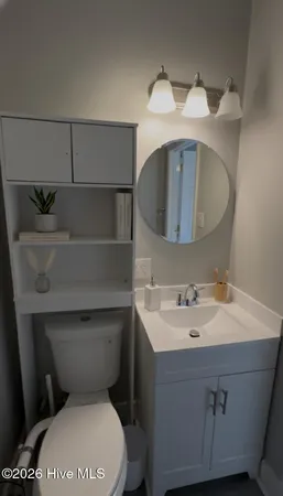 $324,900 | 305 East Oak Street, Lake Waccamaw, NC 28450