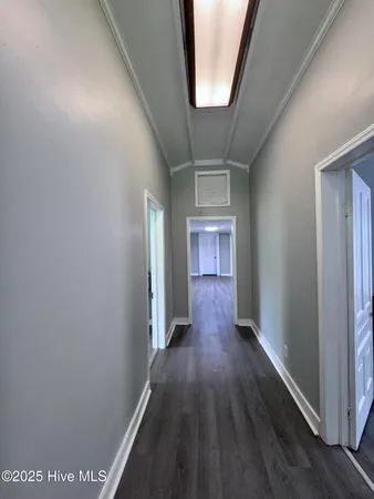 $324,900 | 305 East Oak Street, Lake Waccamaw, NC 28450