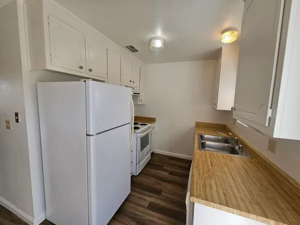 $595,000 | 5570 Mountain View Drive, Redding, CA 96003